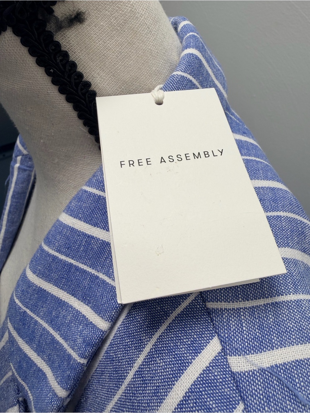 Free Assembly Blue Stripe Linen Blend Blazer – Size M - Picture 4 of 13